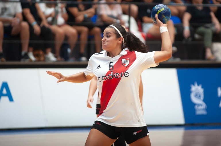 Berenice Frelier: 'Tenemos que ir partido a partido'